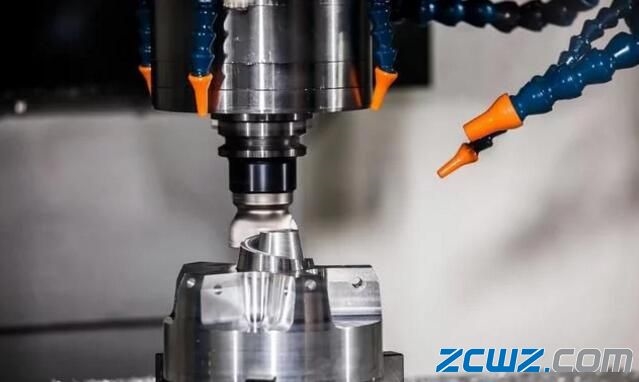 数控加工镗刀技术：多功能镗刀