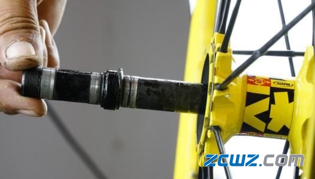 自行车轮组及轴承保养,安全拆卸过程